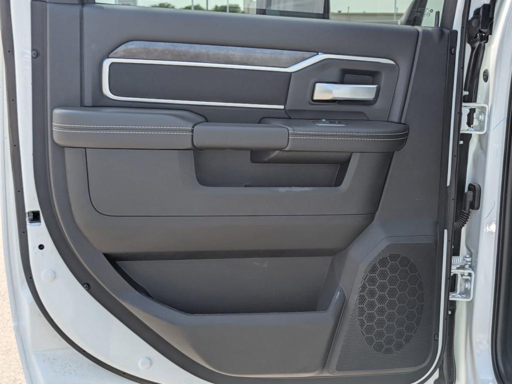new 2024 Ram 2500 car, priced at $60,621