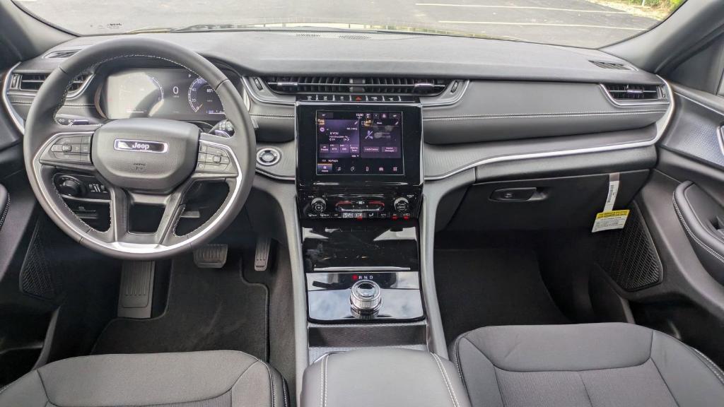 new 2025 Jeep Grand Cherokee L car, priced at $35,778