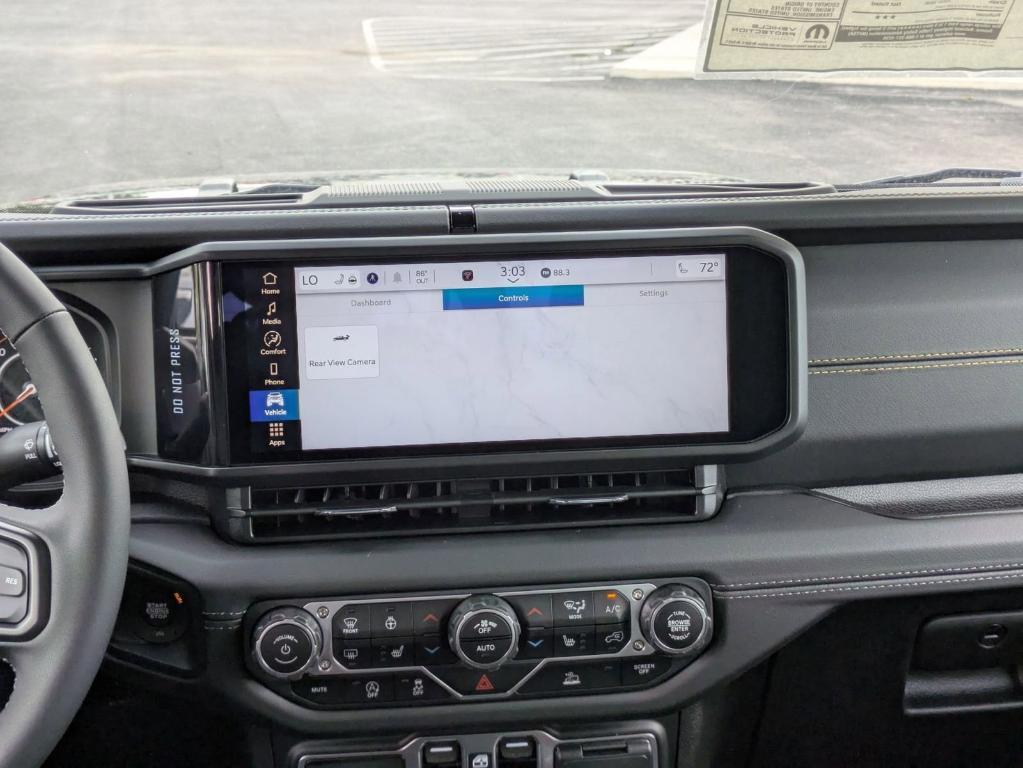 new 2025 Jeep Gladiator car, priced at $42,260