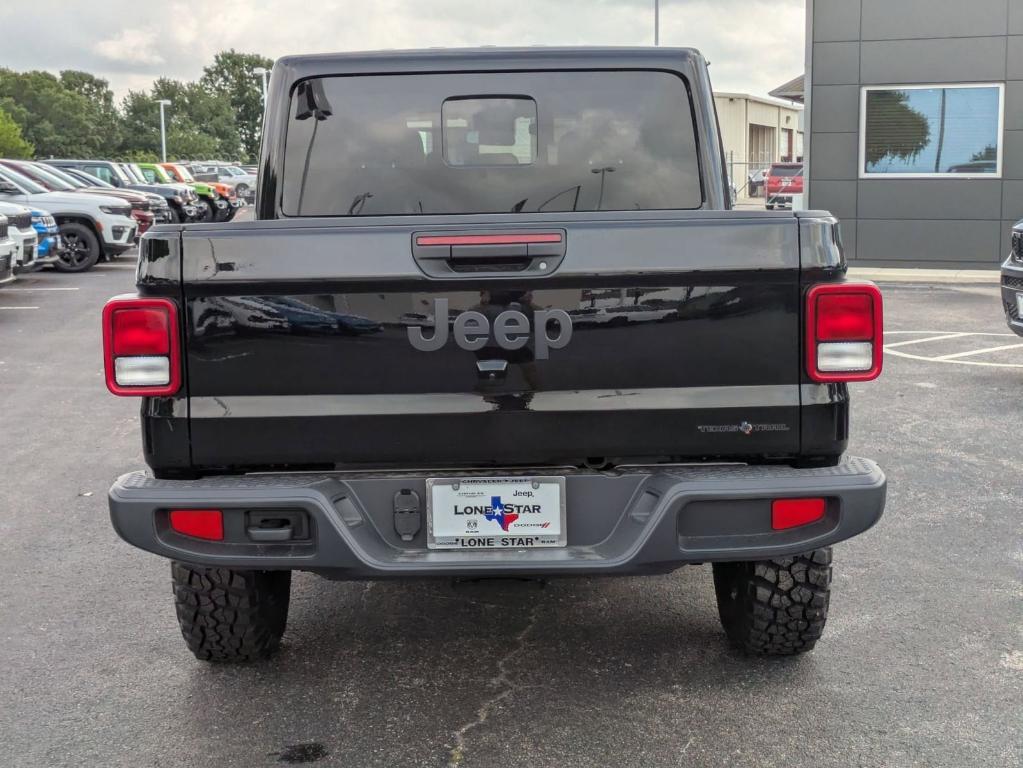 new 2025 Jeep Gladiator car, priced at $42,260