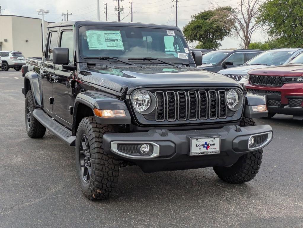 new 2025 Jeep Gladiator car, priced at $42,260