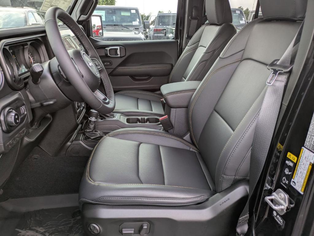 new 2025 Jeep Gladiator car, priced at $42,260