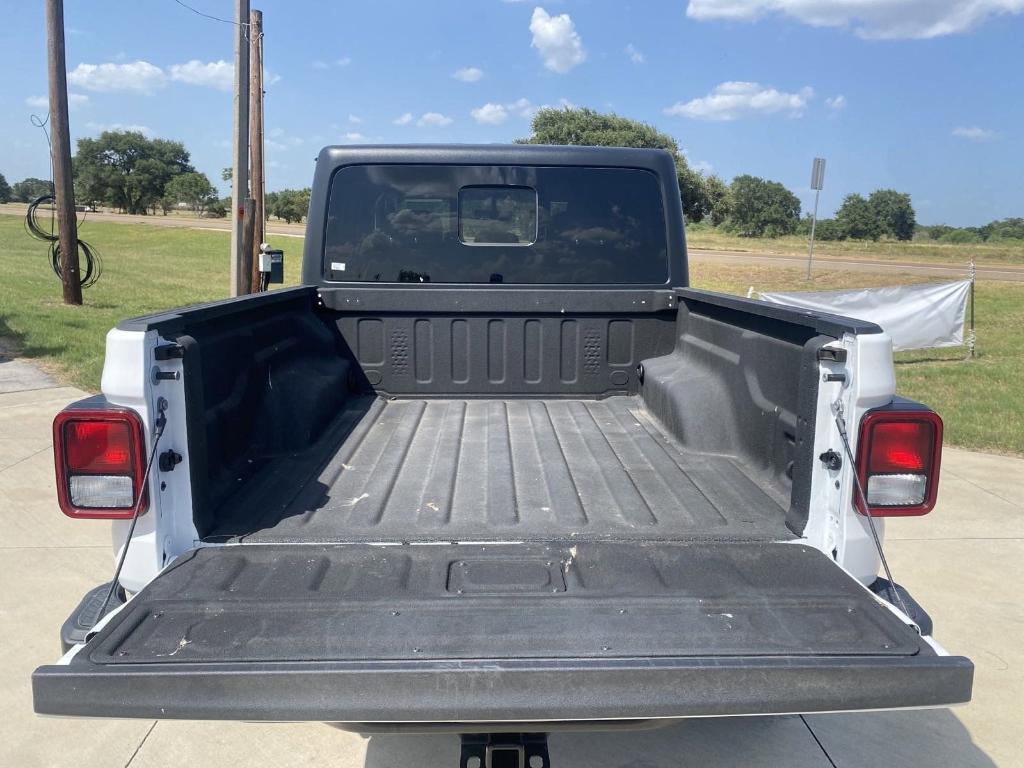 new 2023 Jeep Gladiator car, priced at $52,920