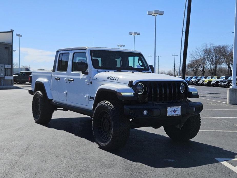 new 2023 Jeep Gladiator car