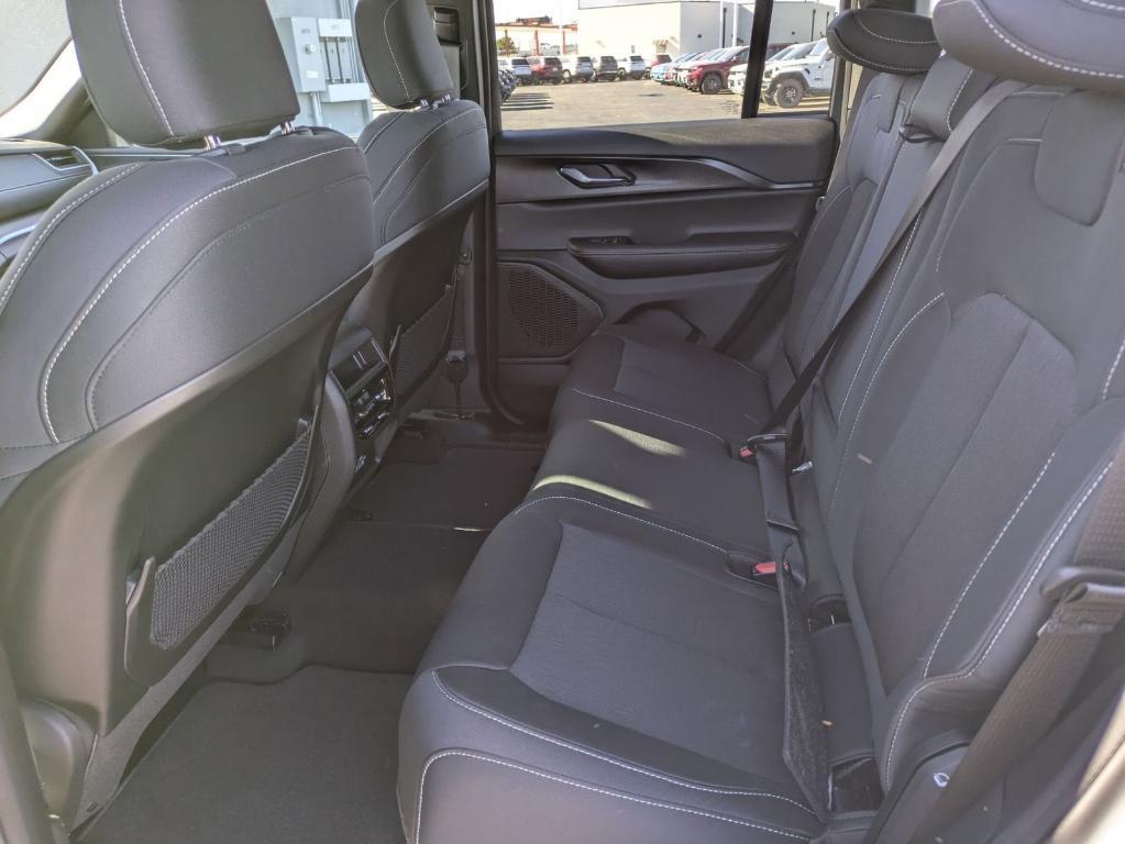 new 2025 Jeep Grand Cherokee car, priced at $34,030