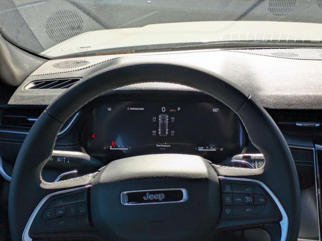 new 2025 Jeep Grand Cherokee car, priced at $34,030