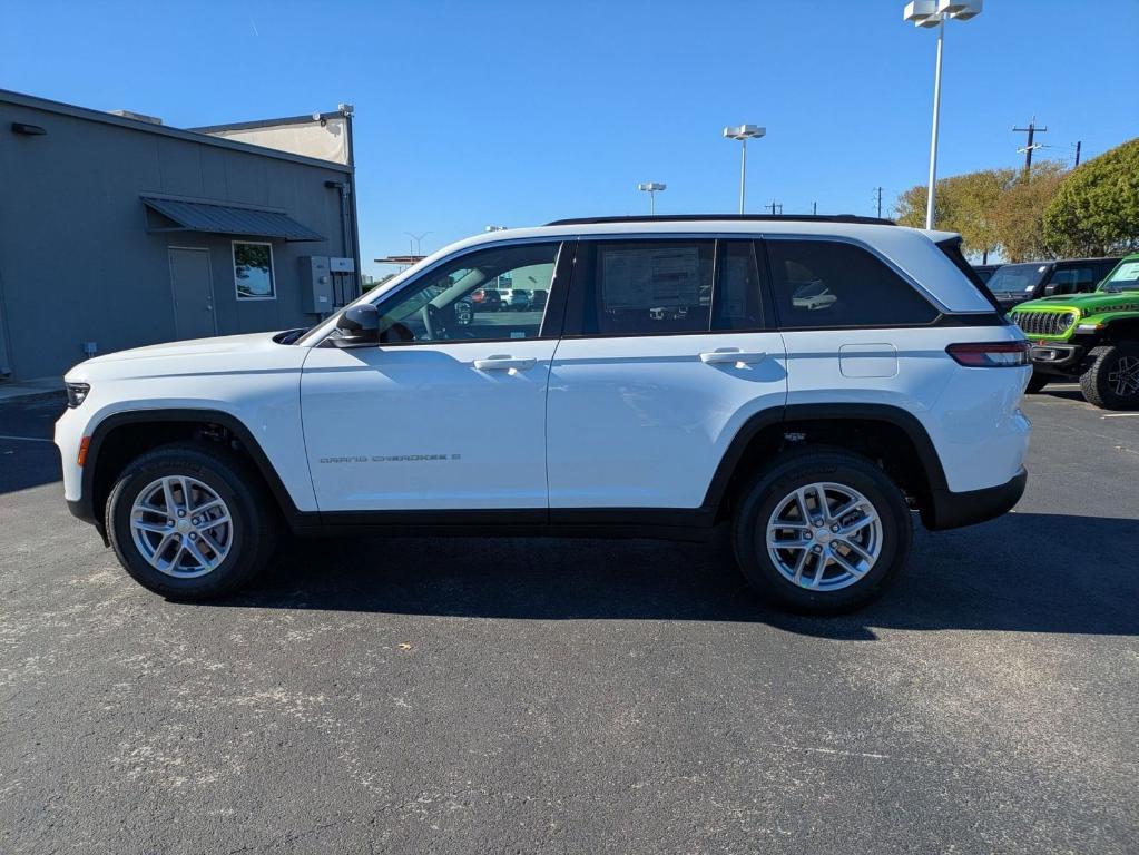 new 2025 Jeep Grand Cherokee car, priced at $34,030