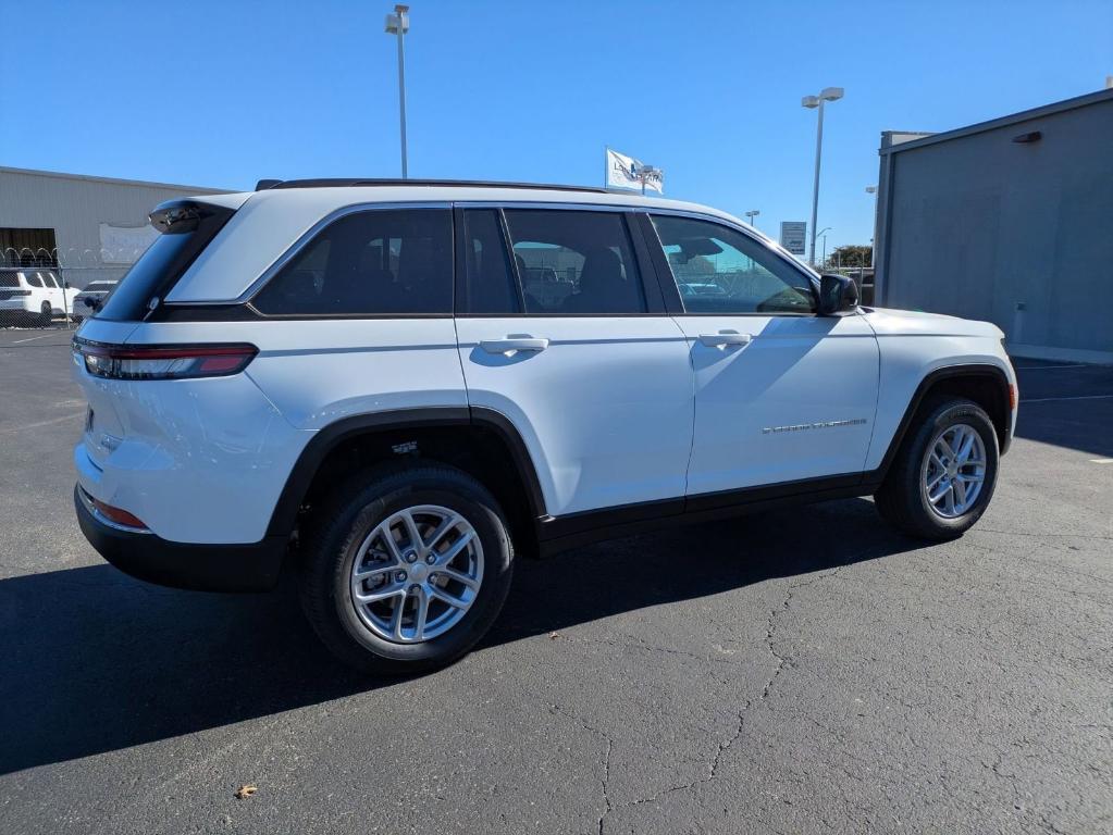 new 2025 Jeep Grand Cherokee car, priced at $34,030