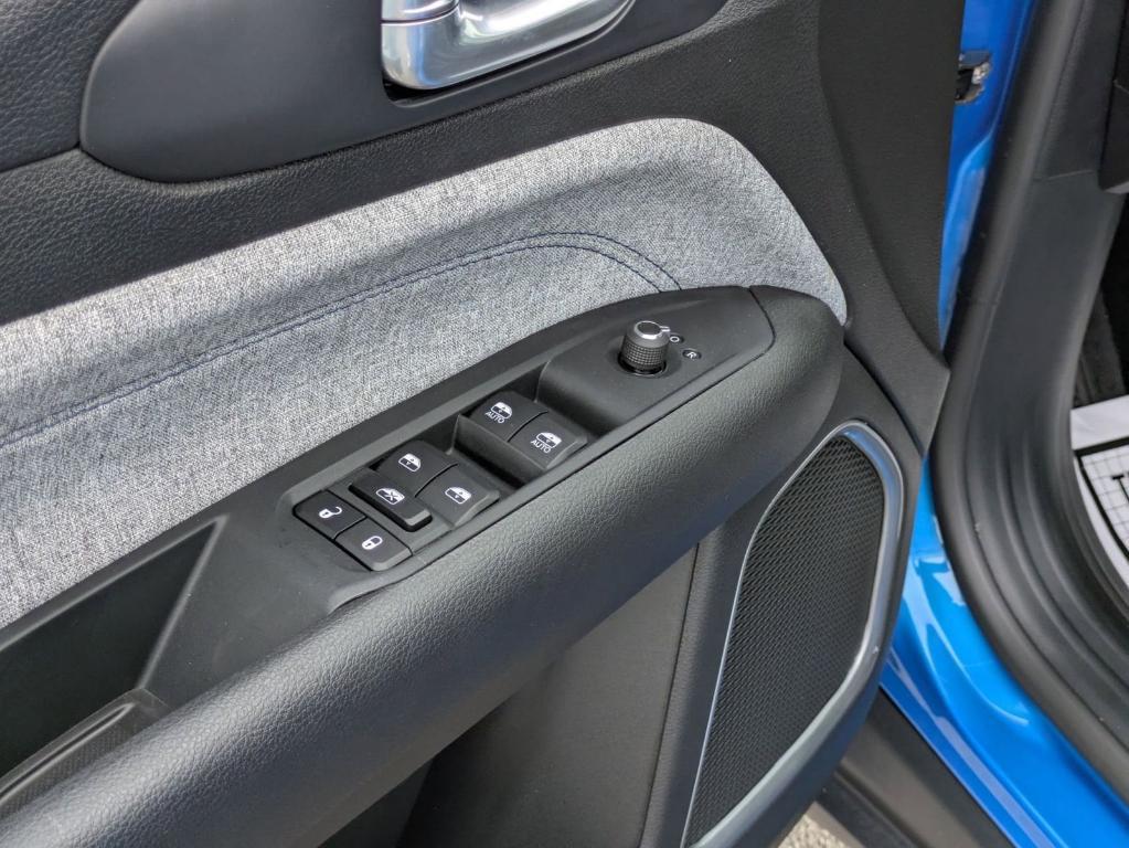 new 2025 Jeep Compass car, priced at $26,710