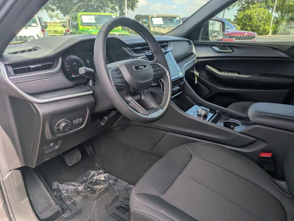 new 2025 Jeep Grand Cherokee L car, priced at $35,778