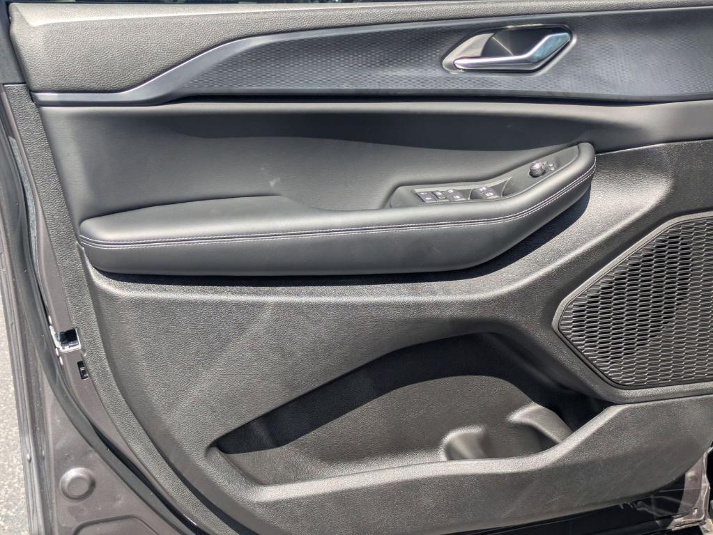 new 2025 Jeep Grand Cherokee L car, priced at $35,778
