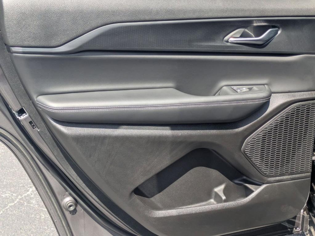 new 2025 Jeep Grand Cherokee L car, priced at $35,778