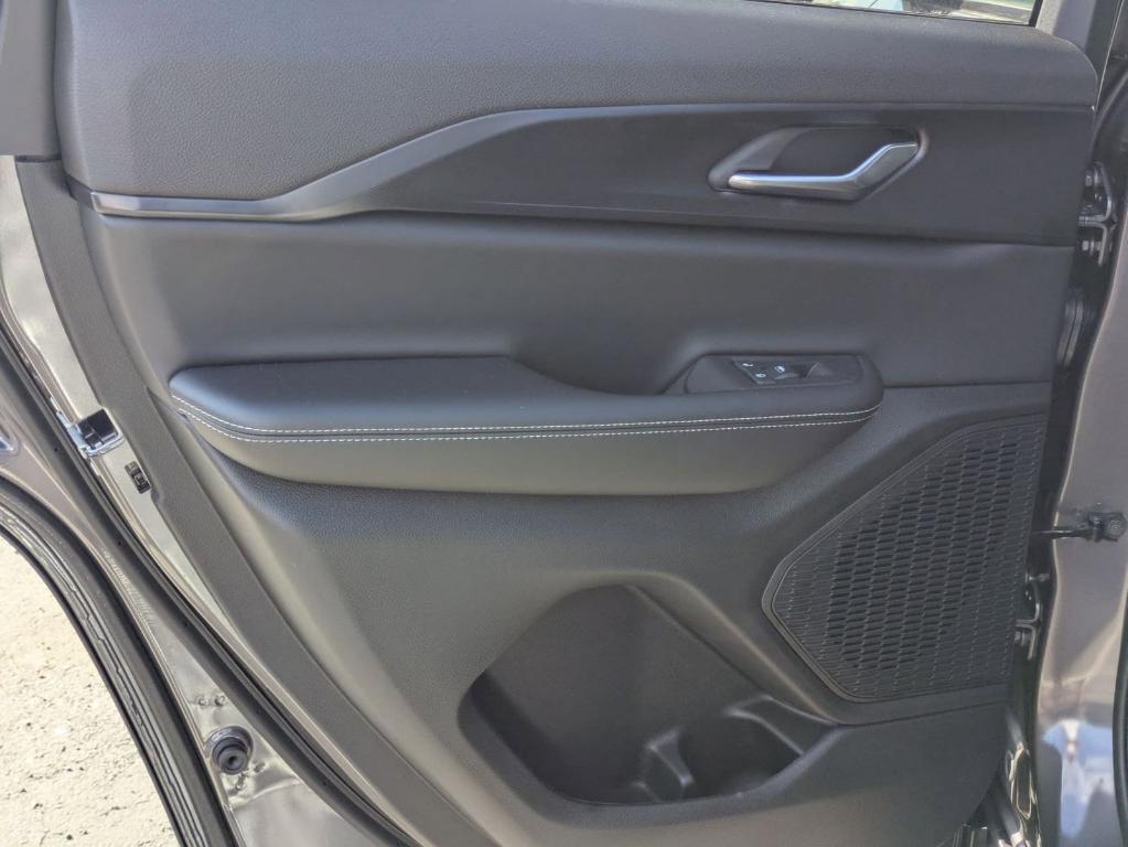 new 2025 Jeep Grand Cherokee car, priced at $34,625