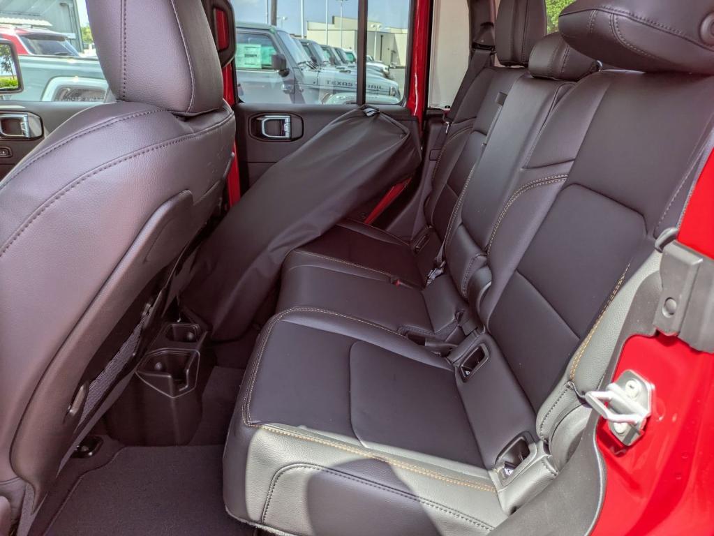 new 2025 Jeep Gladiator car, priced at $39,854