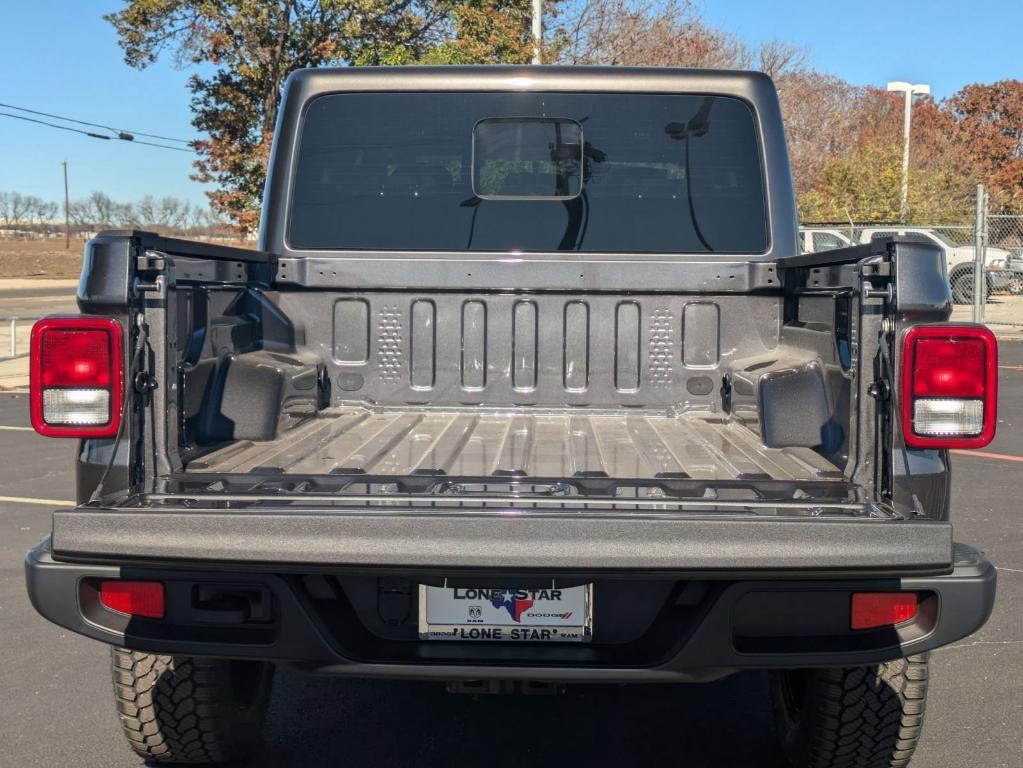 new 2025 Jeep Gladiator car, priced at $39,850