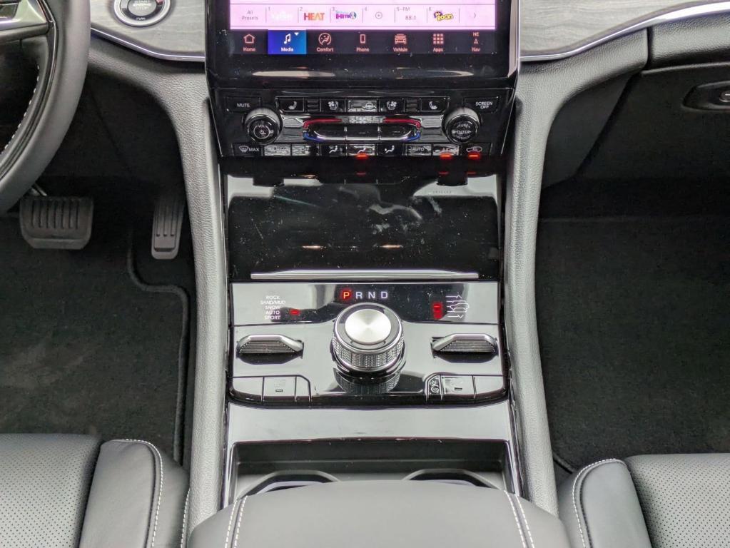 new 2025 Jeep Grand Cherokee L car, priced at $62,917