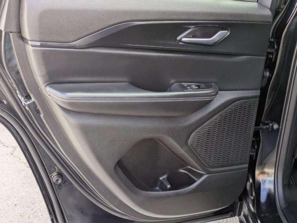 used 2025 Jeep Grand Cherokee car, priced at $35,795