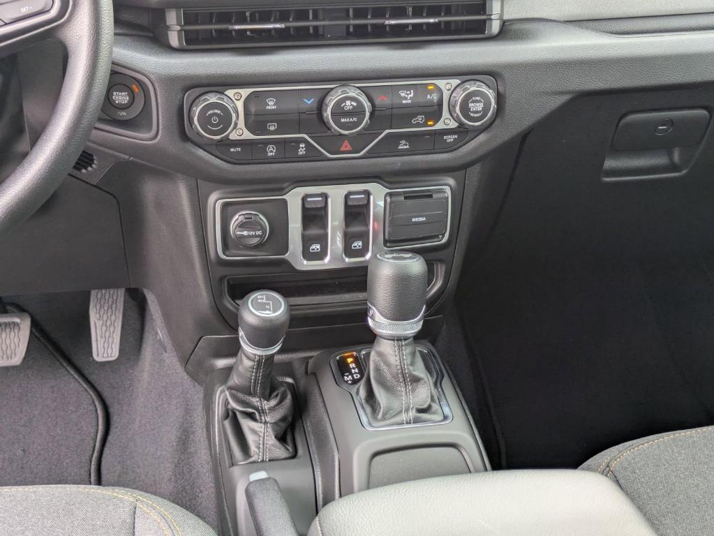 new 2025 Jeep Wrangler car, priced at $32,788
