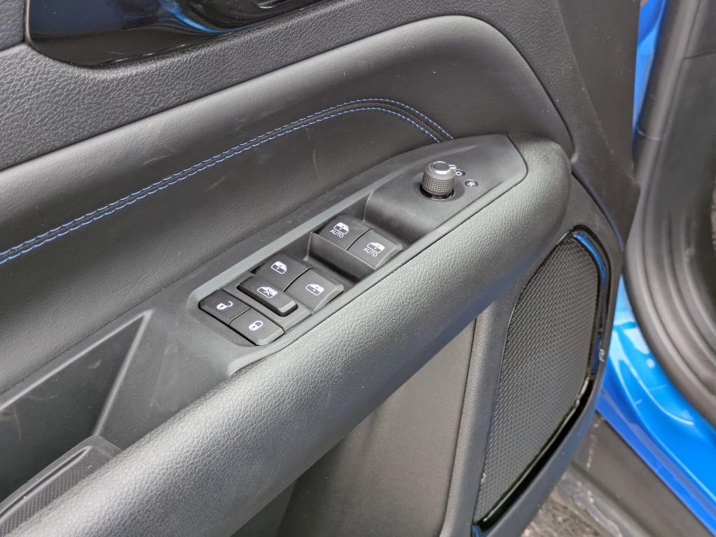 new 2025 Jeep Compass car, priced at $27,408
