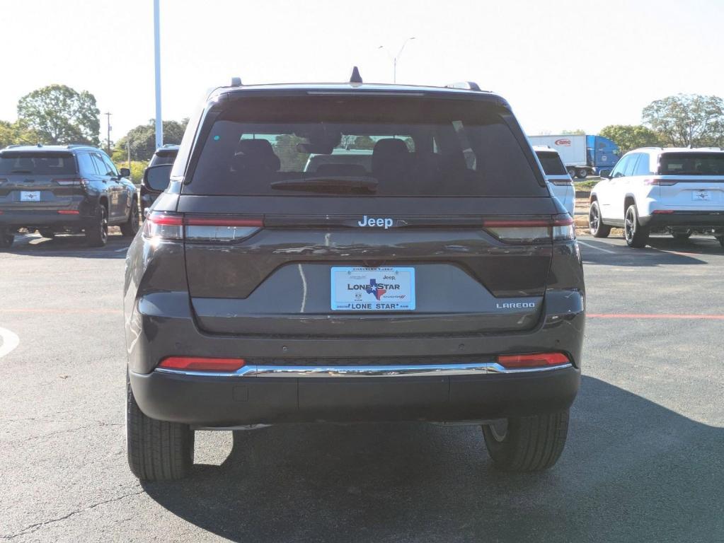 new 2025 Jeep Grand Cherokee car, priced at $33,625