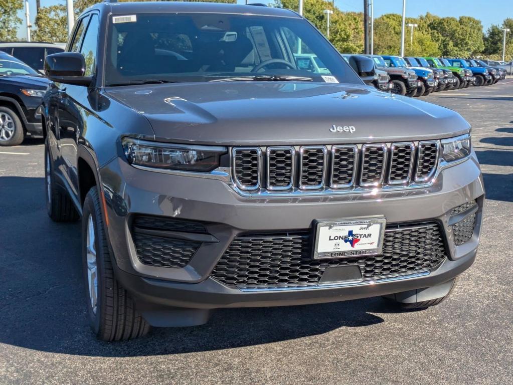 new 2025 Jeep Grand Cherokee car, priced at $33,625