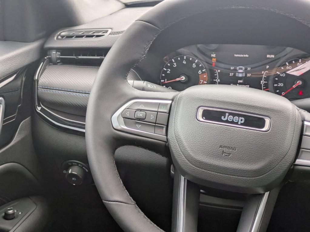 new 2025 Jeep Compass car, priced at $27,008