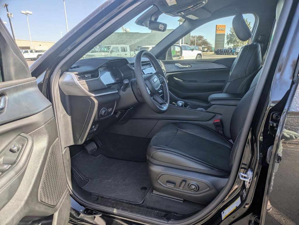 new 2025 Jeep Grand Cherokee L car, priced at $37,420