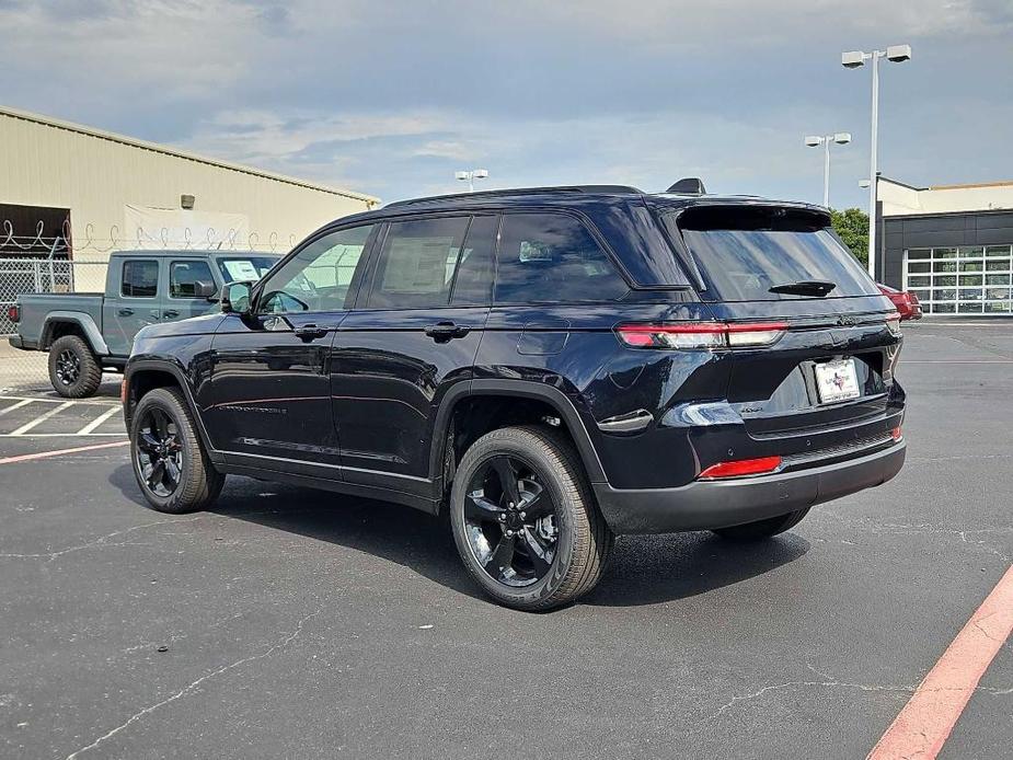 new 2024 Jeep Grand Cherokee car, priced at $49,455