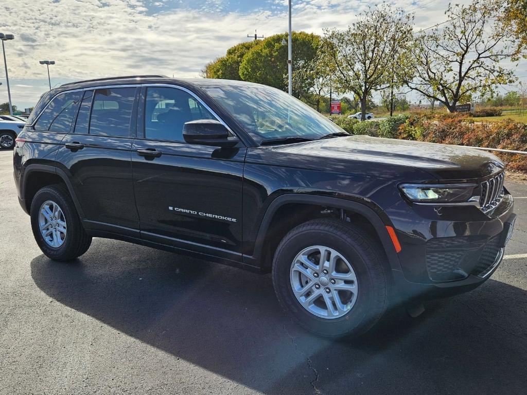 new 2025 Jeep Grand Cherokee car, priced at $35,525