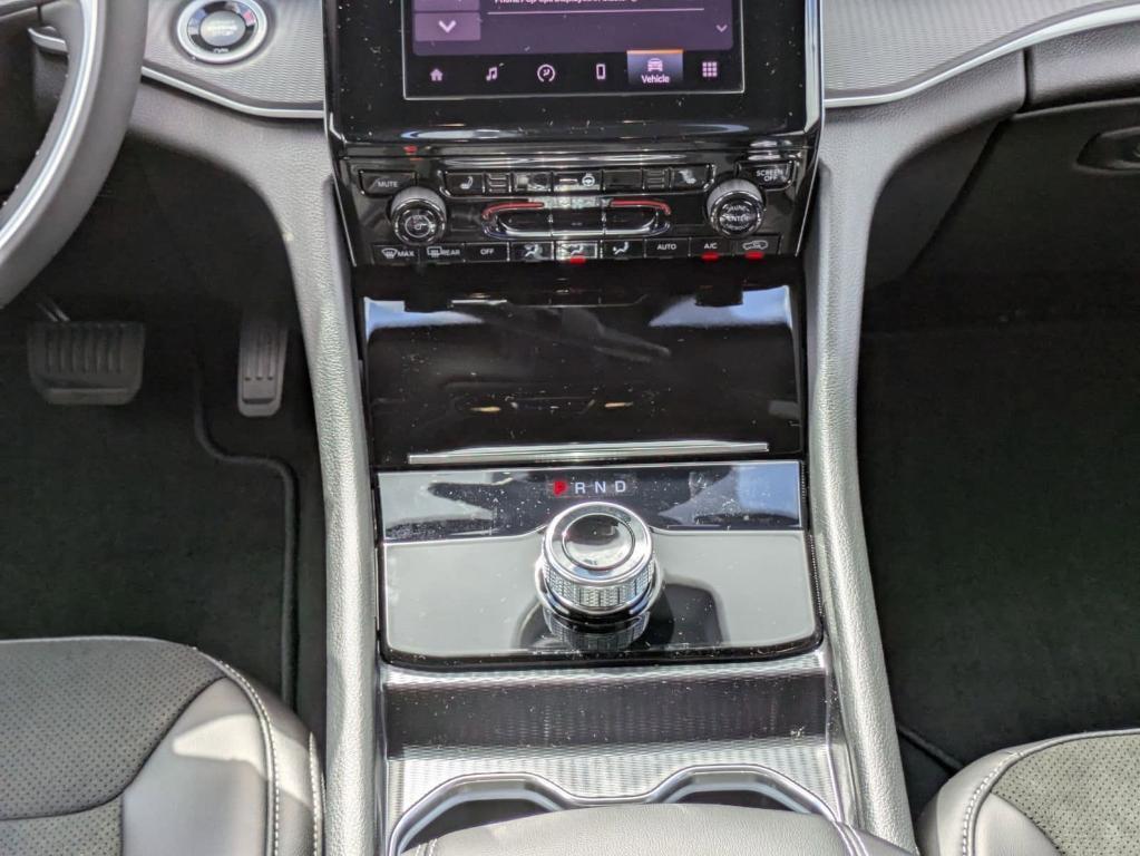 new 2025 Jeep Grand Cherokee L car, priced at $38,694