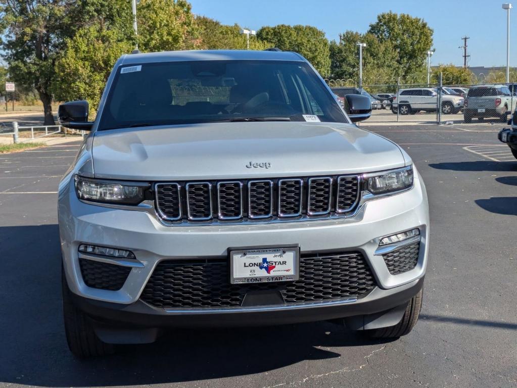new 2025 Jeep Grand Cherokee car, priced at $37,995