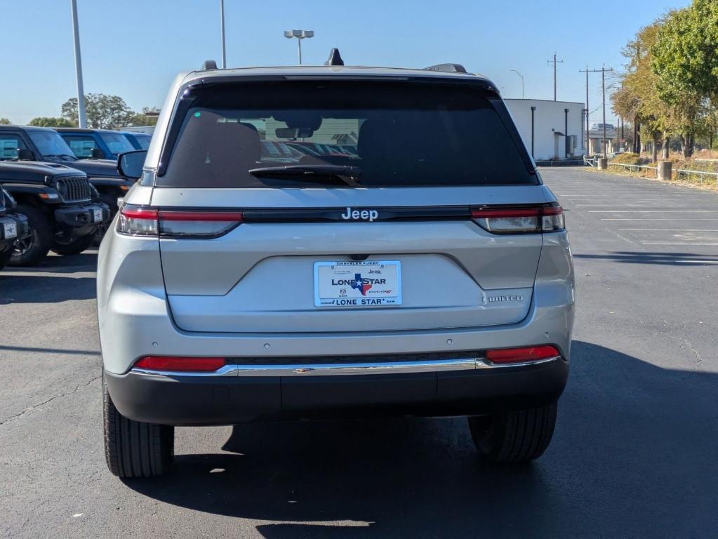 new 2025 Jeep Grand Cherokee car, priced at $37,995