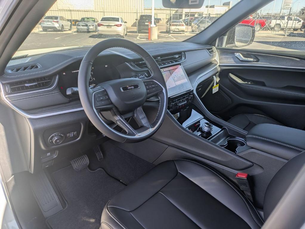 new 2025 Jeep Grand Cherokee L car, priced at $42,730