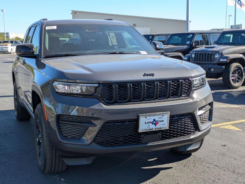 new 2025 Jeep Grand Cherokee car, priced at $38,730