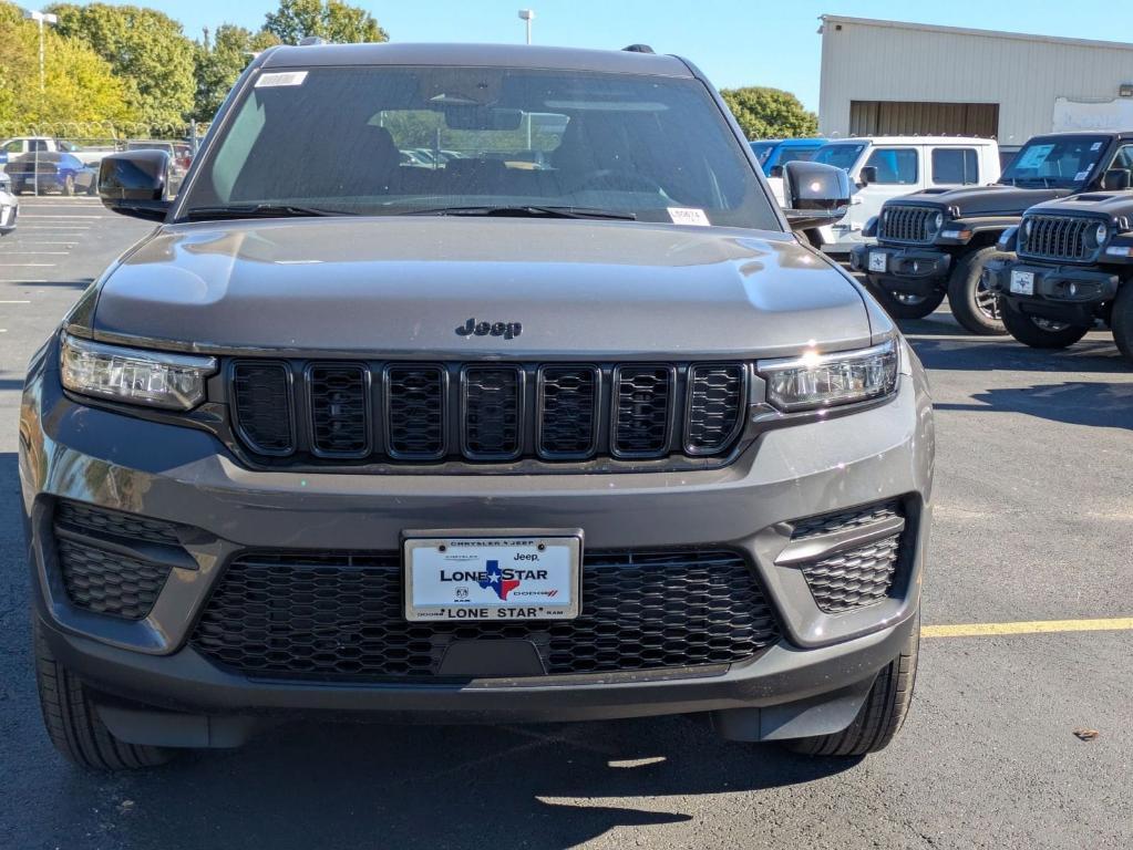 new 2025 Jeep Grand Cherokee car, priced at $38,730