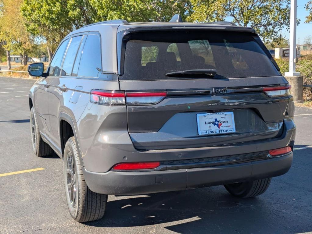 new 2025 Jeep Grand Cherokee car, priced at $38,730