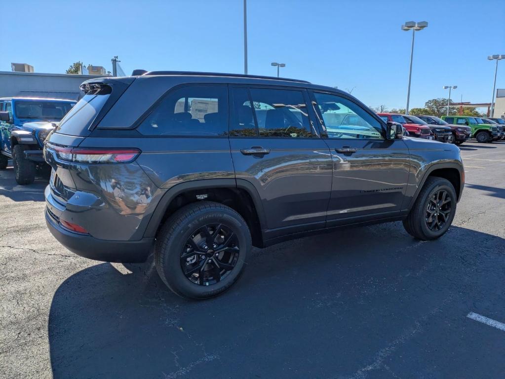 new 2025 Jeep Grand Cherokee car, priced at $38,730
