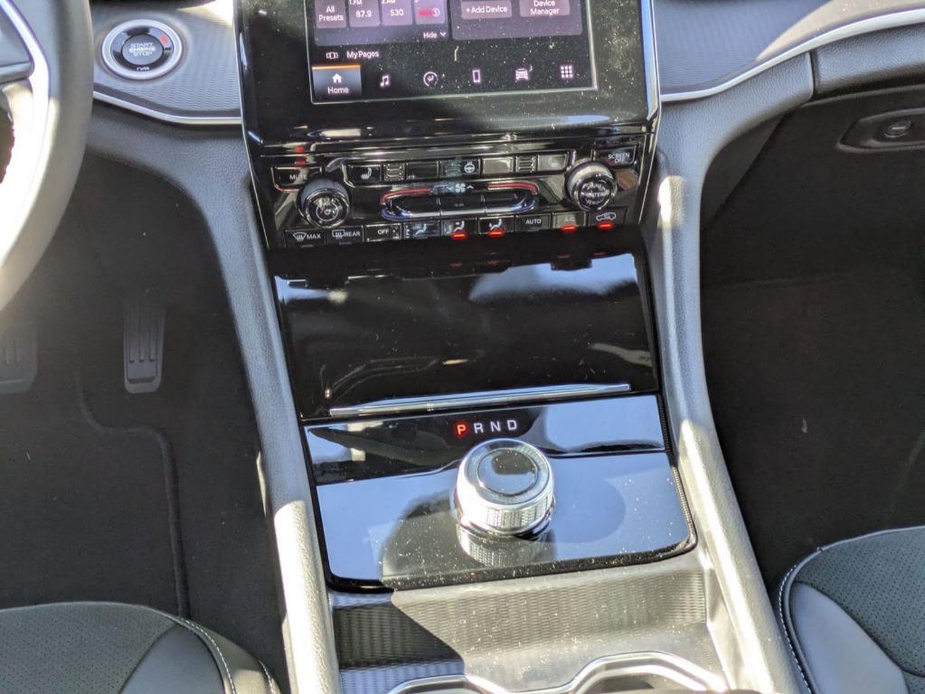 new 2025 Jeep Grand Cherokee car, priced at $38,730