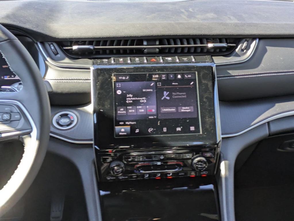 new 2025 Jeep Grand Cherokee car, priced at $38,730