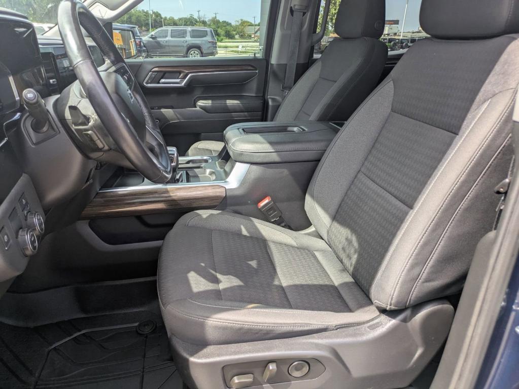 used 2022 Chevrolet Silverado 1500 car, priced at $33,075