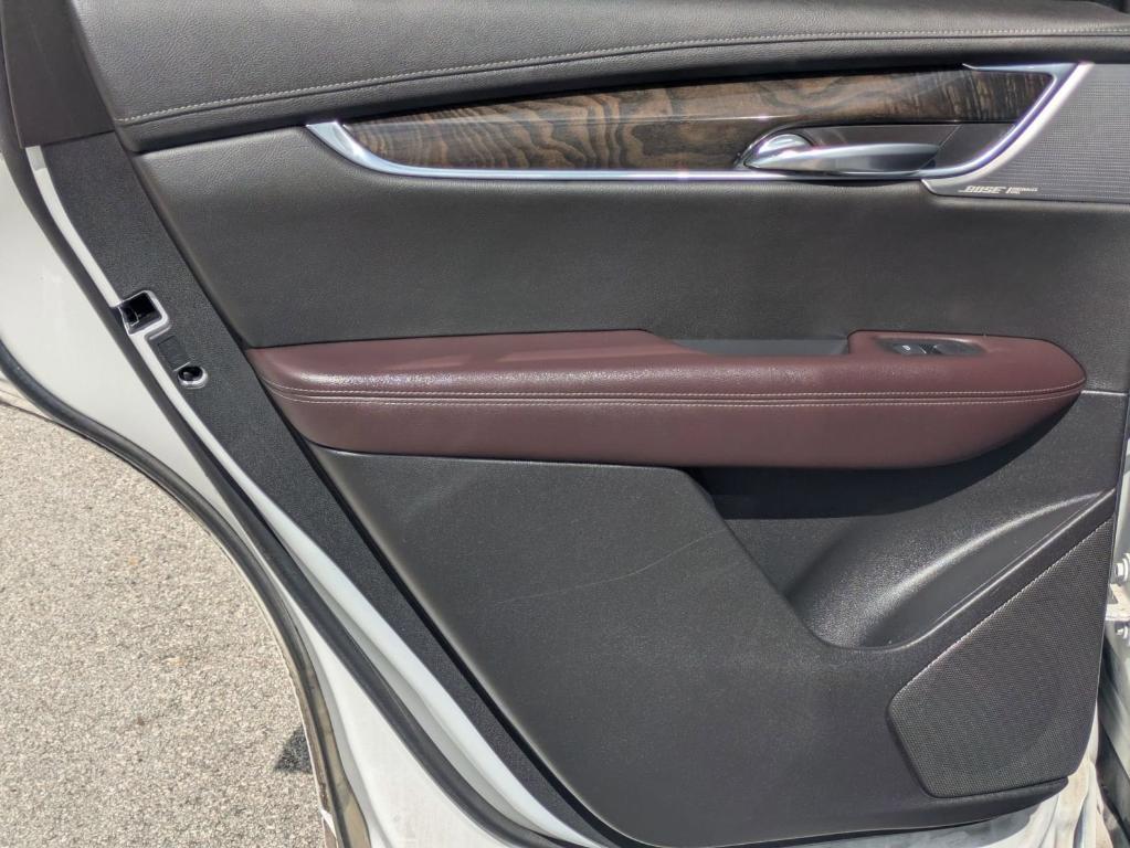 used 2022 Cadillac XT6 car, priced at $28,607