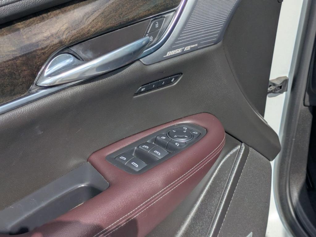used 2022 Cadillac XT6 car, priced at $28,607