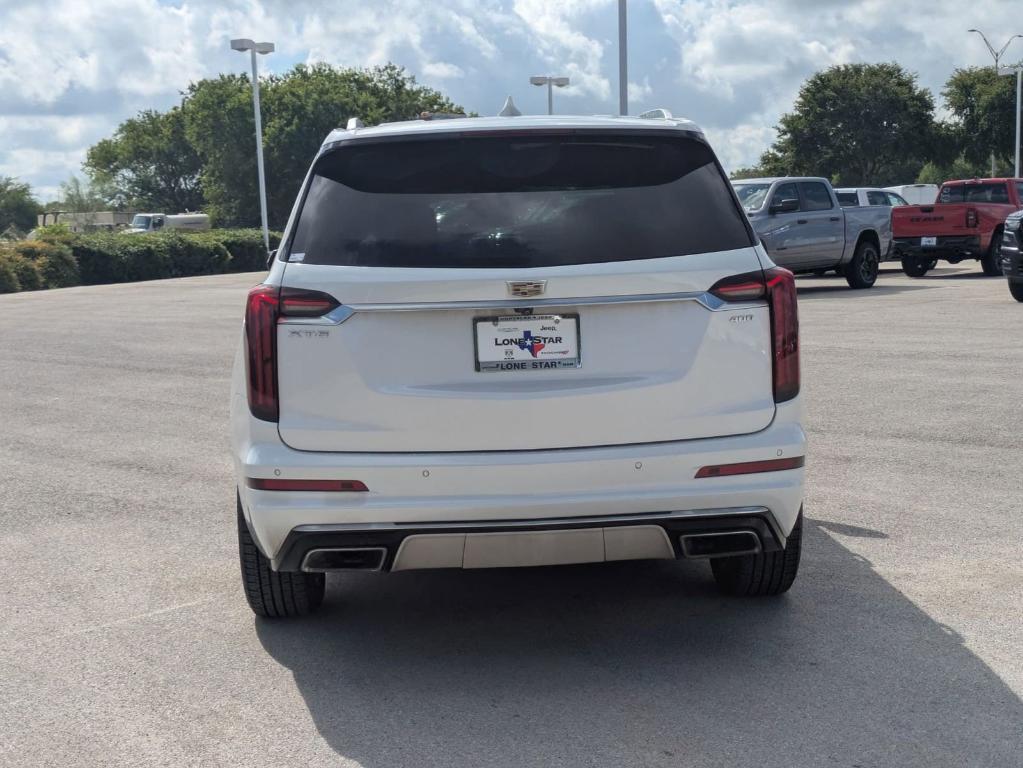 used 2022 Cadillac XT6 car, priced at $28,607