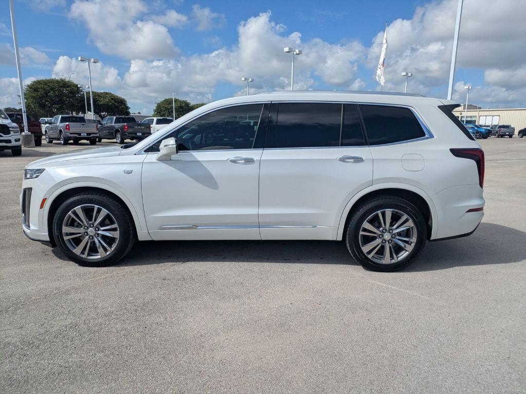 used 2022 Cadillac XT6 car, priced at $28,607