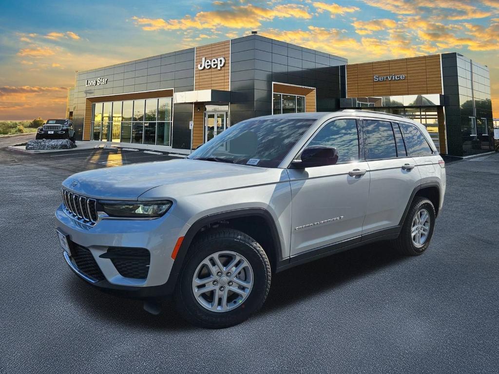 new 2025 Jeep Grand Cherokee car, priced at $35,525