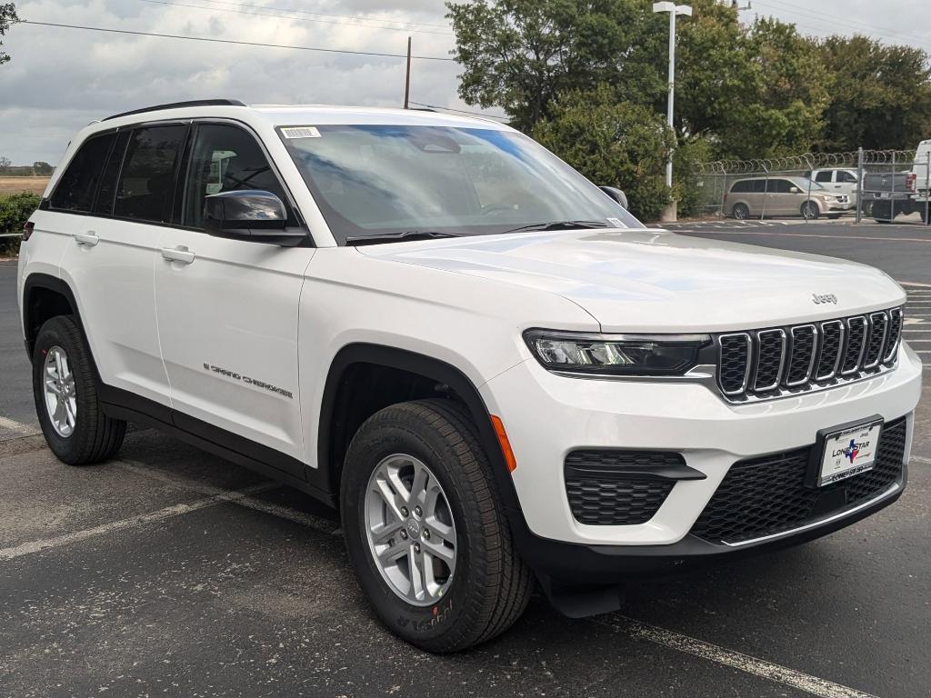 new 2025 Jeep Grand Cherokee car, priced at $38,325