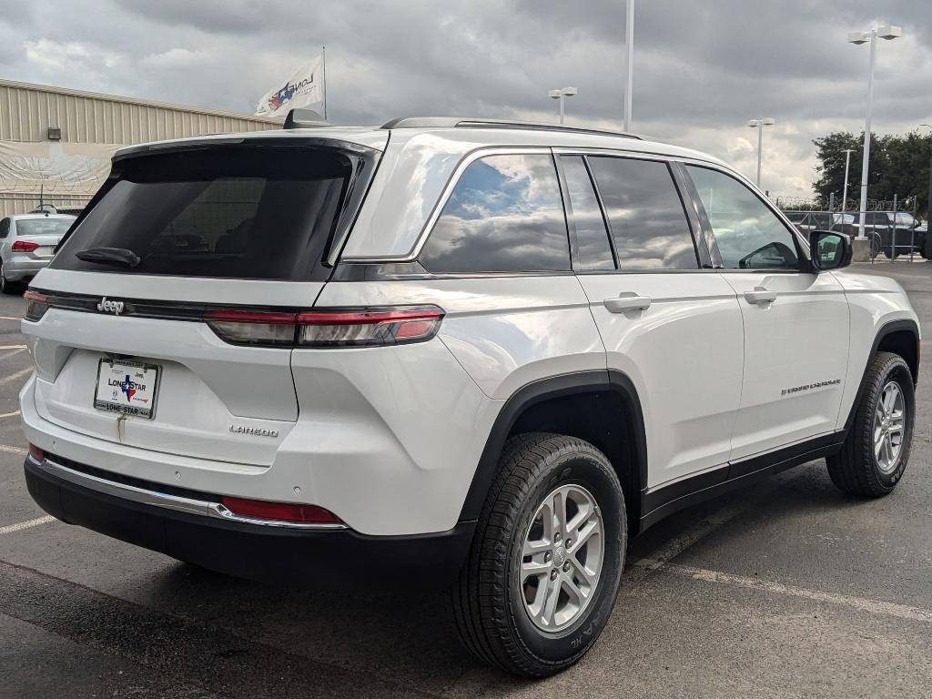 new 2025 Jeep Grand Cherokee car, priced at $38,325