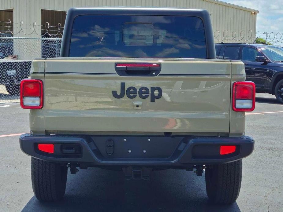 used 2022 Jeep Gladiator car, priced at $35,074