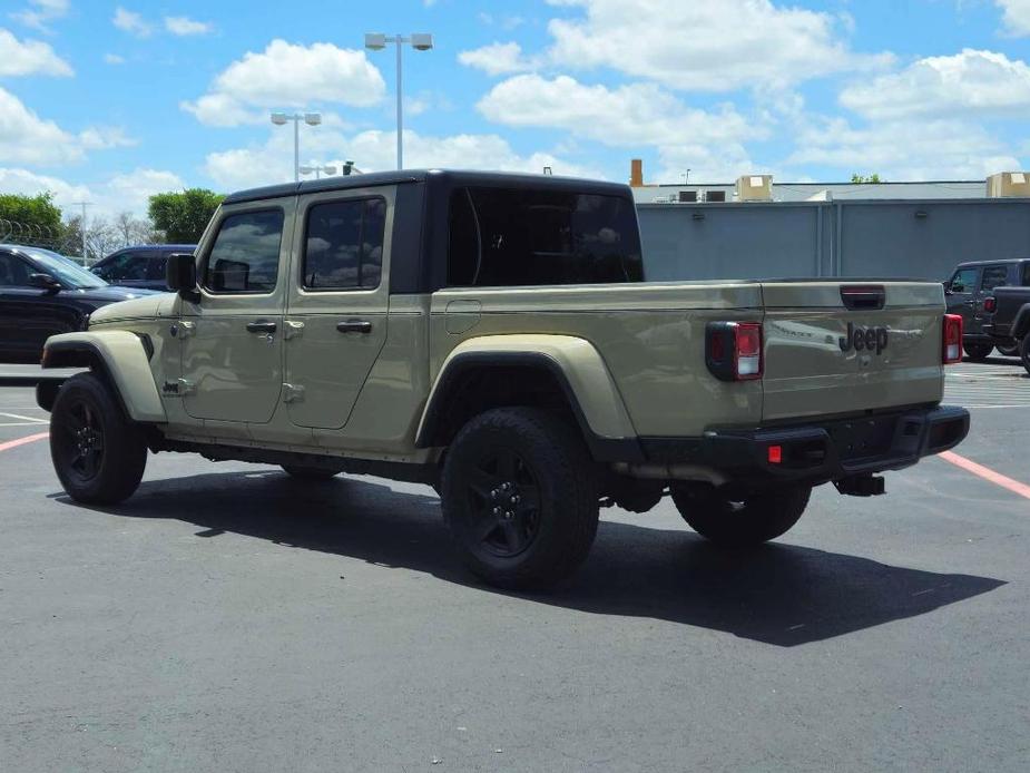 used 2022 Jeep Gladiator car, priced at $35,074