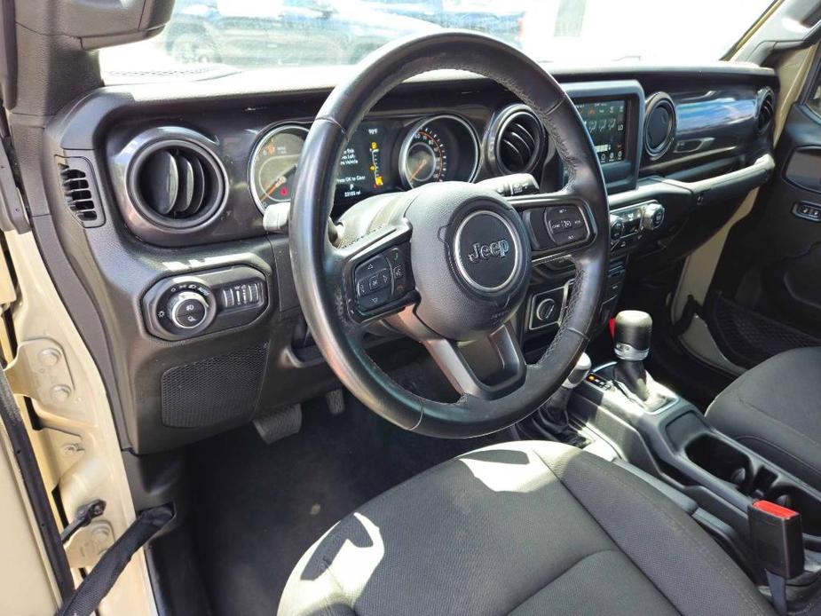 used 2022 Jeep Gladiator car, priced at $35,074